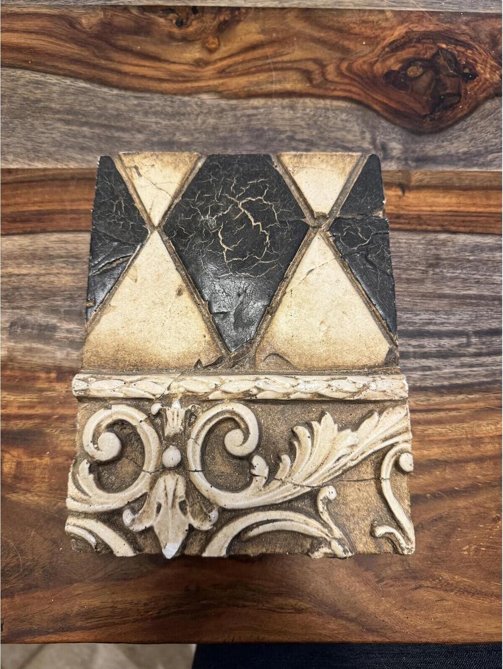 Sid Dickens Harlequin memory plaque